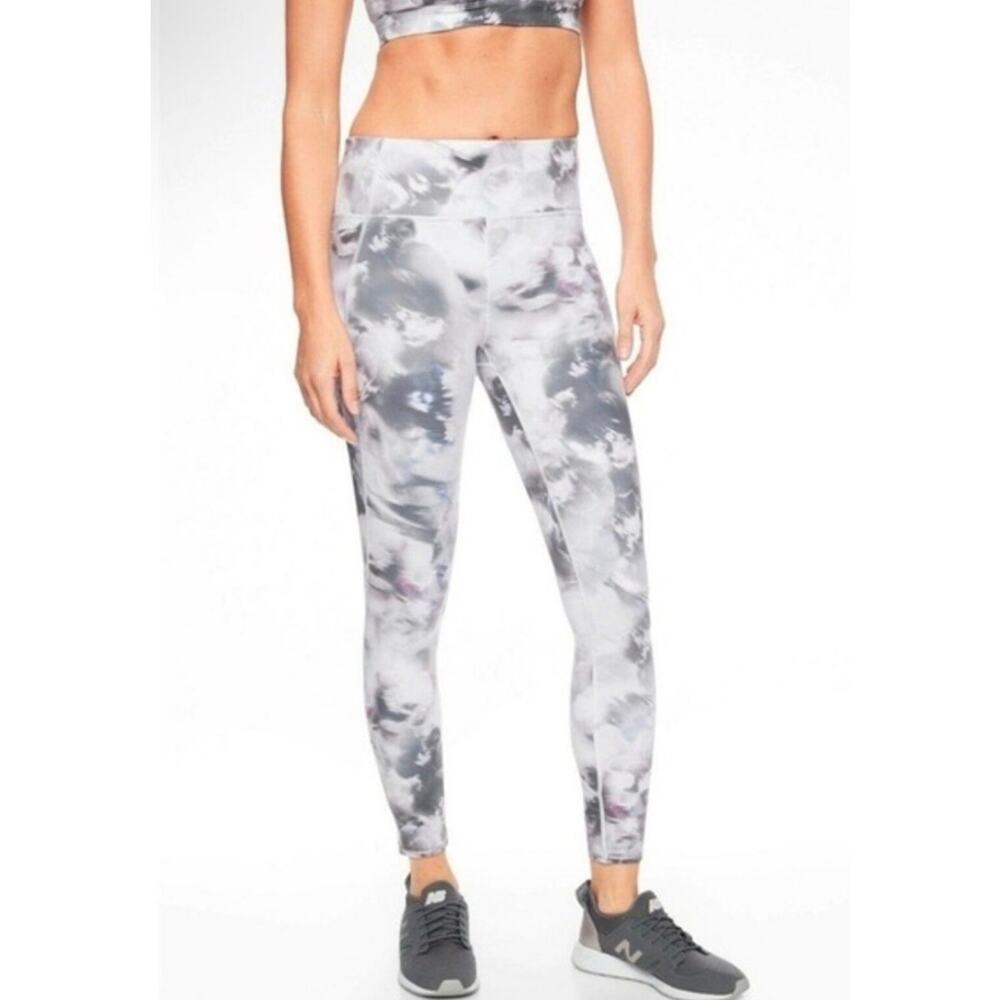 Athleta Run Free Winter Garden